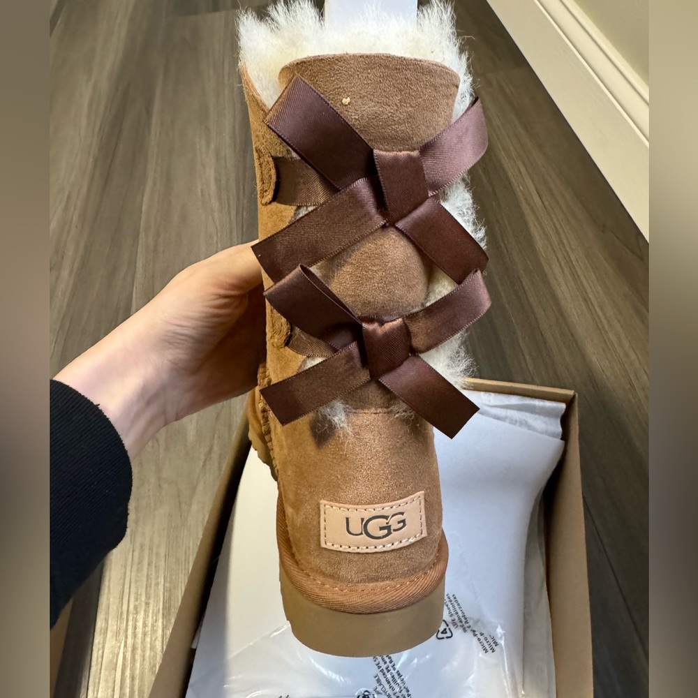 Ugg Bailey bow two